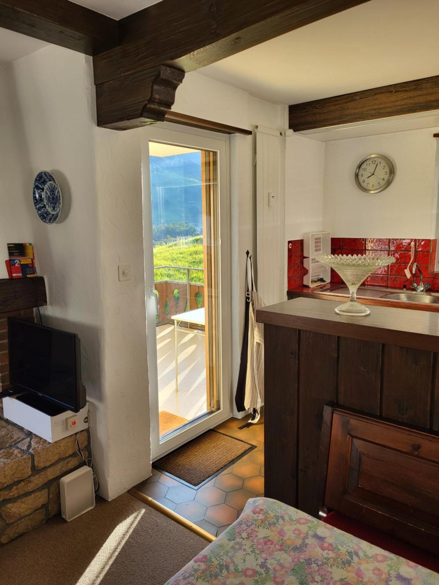 Appartement In Hus Signal Met Prachtig Uitzicht Op De Bergen クロスタース エクステリア 写真