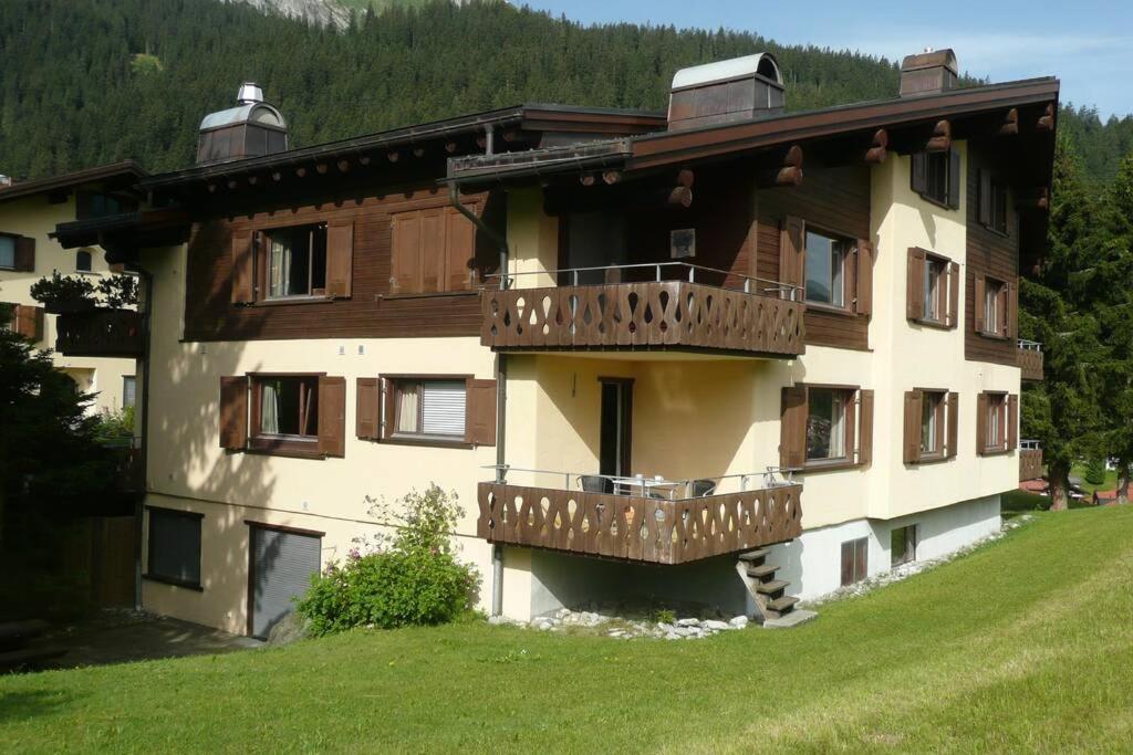 Appartement In Hus Signal Met Prachtig Uitzicht Op De Bergen クロスタース エクステリア 写真